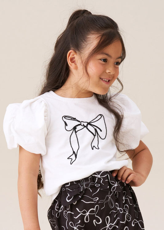 cropped girl puff sleeve white bow tee