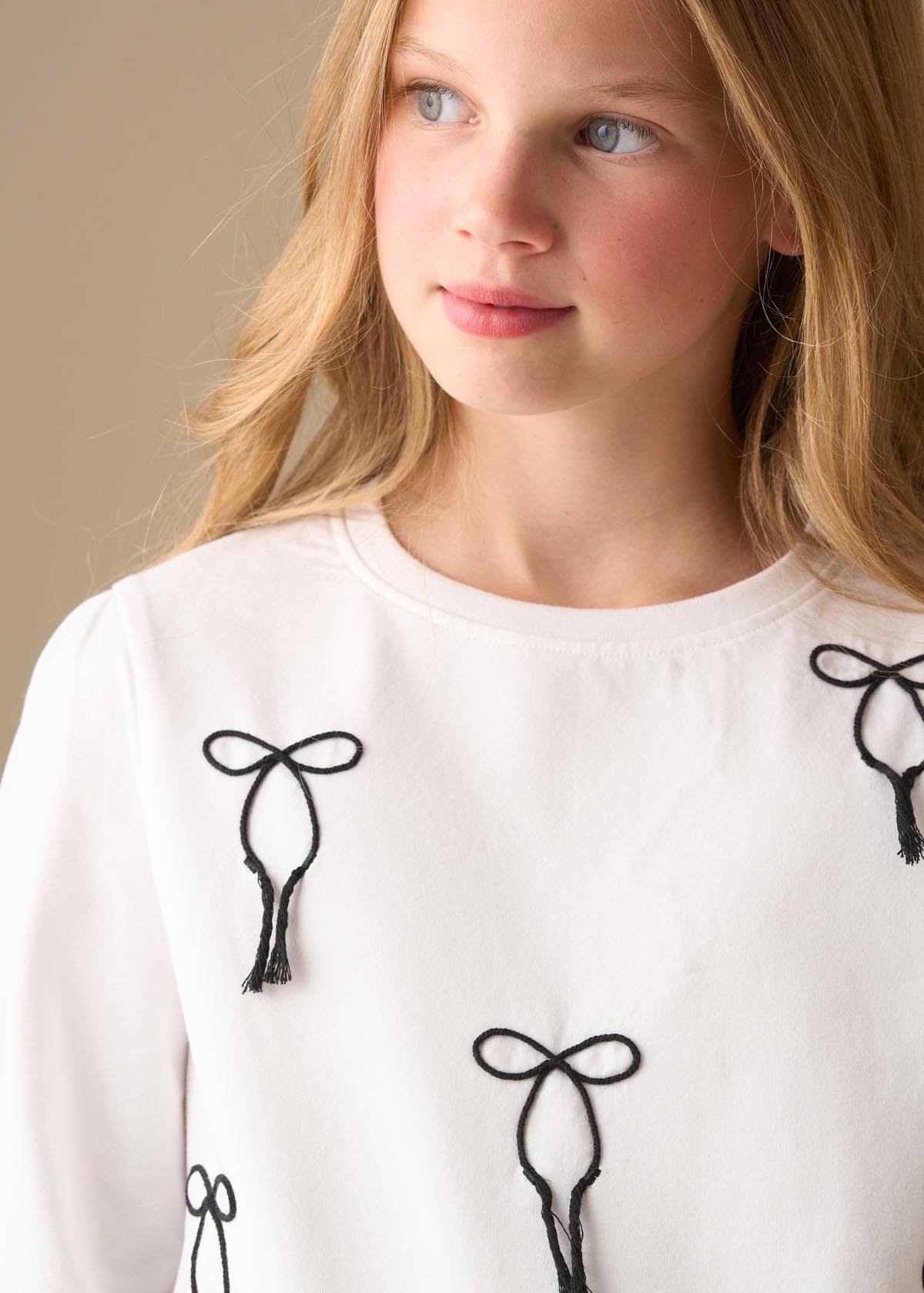 long sleeve girl embroidered bow ls top white